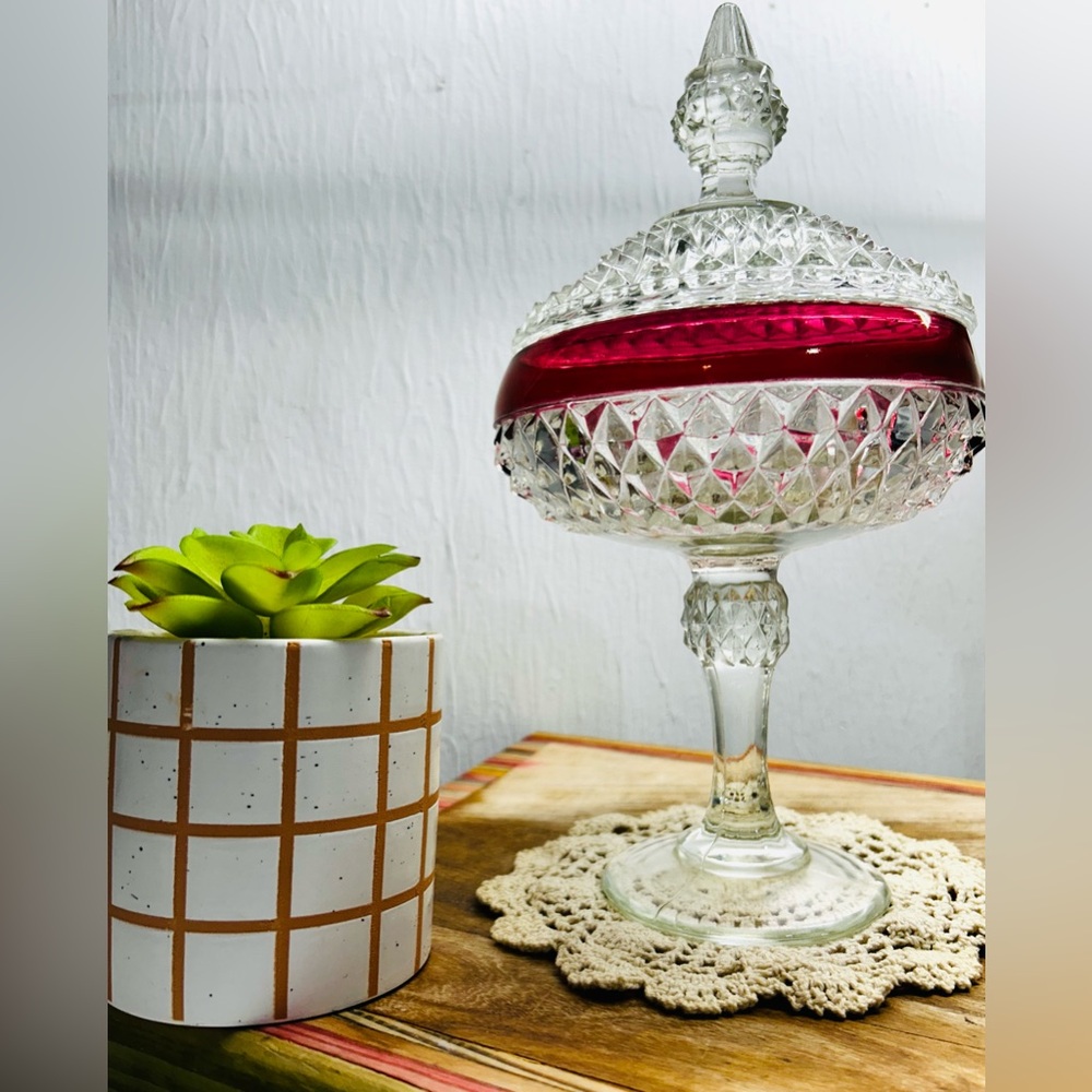 🎉HOST PICK🎉Vintage Indiana Glass Diamond Point Ruby Flash Band Candy Dish